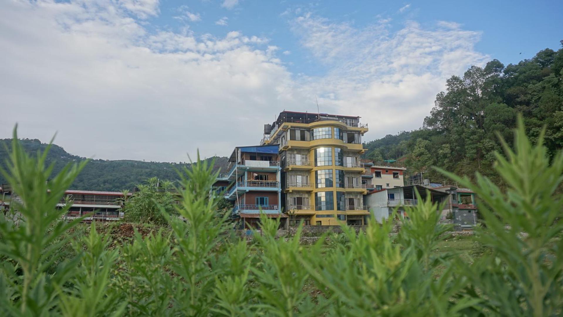Tranquil Water Guest House Pokhara Eksteriør billede
